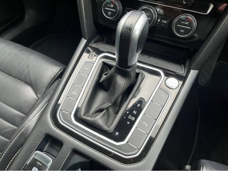 2019 Volkswagen Passat GTE 1.4 TSI PHEV PETROL HYBRID //FULL LEATHER HEATED SEATS//SAT NAV//ADAPTIVE CRUISE CONTROL// €17,950 thumbnail