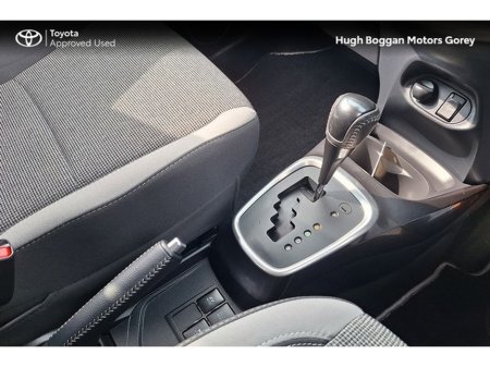 2020 Toyota Yaris - thumbnail 13