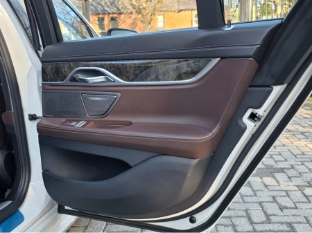 2017 BMW 7 Series - thumbnail 26