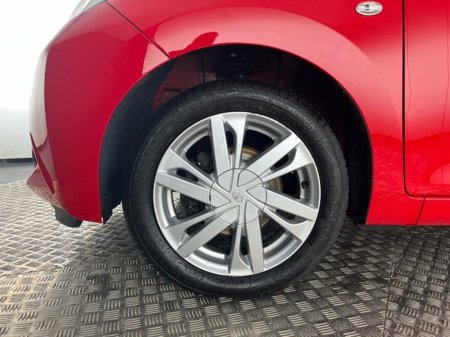 2017 Toyota Aygo X-PLAY Automatic €10,950 thumbnail