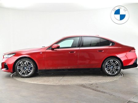 2024 BMW 5 Series - thumbnail 3