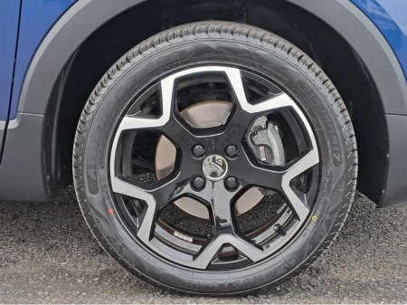 2022 Opel Crossland ULTIMATE 1.2TURBO 110BHP **LEATHER/SUEDE INTERIOR** €19,950 thumbnail