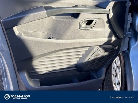 2025 Renault Trafic - thumbnail 18