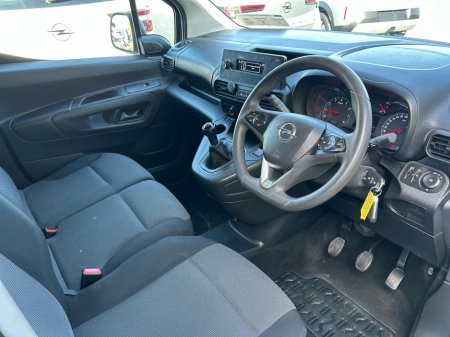 2021 Opel Combo - thumbnail 3