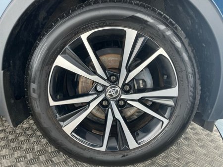 2024 Toyota C-HR - thumbnail 13