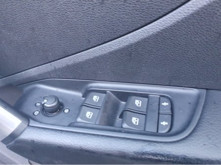 2023 Audi Q2 35 TFSI S-TRONIC 150HP SE 4DR AUTO €32,995 thumbnail