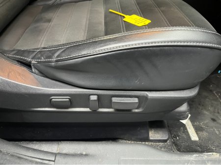 2020 Mitsubishi Outlander €24950! 2020 MITSUBISHI OUTLANDER PHEV G 2.4 AUTOMATIC / CRUISE CONTROL / 360° PARKING CAMERA / PADDLE SHIFTERS / ELECTRIC HEATED SEATS / HEATED STEERING WHEEL €24,950 thumbnail