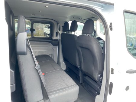 2025 Ford Transit Custom - thumbnail 17