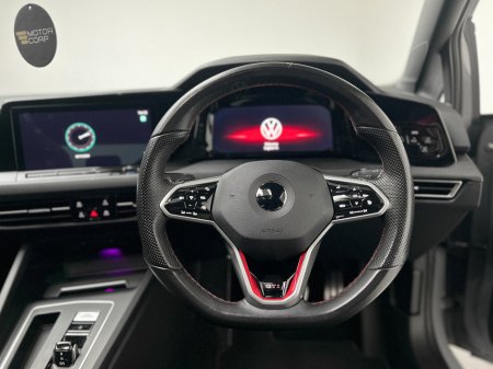 2022 Volkswagen Golf GTI CLUBSPORT 2.0 TSI 300HP *PAN ROOF* €49,990 thumbnail