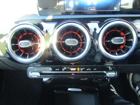 2019 Mercedes-Benz A Class A 180 5DR Auto €24,950 thumbnail