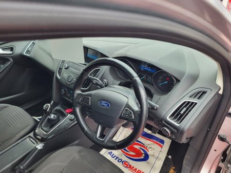 2016 Ford Focus - photo 6