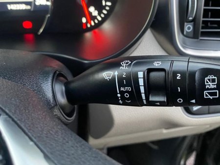 2019 Kia Sorento 7 Seater 2.2D Premium Spec IMMACULATE CONDITION* Privacy Glass, Rear Spoiler, Sat Nav, Heated Seats, Electric Seats, Cruise Control, Electric Windows, €27,900 thumbnail