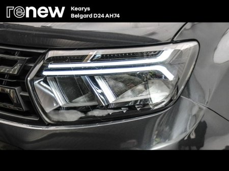 2022 Dacia Duster 1.0 TCe 100 BiFuel Dfull Comfort €19,900 thumbnail