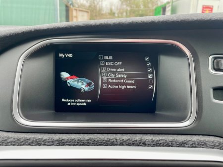 2017 Volvo V40 - thumbnail 33