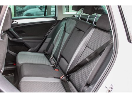 2018 Volkswagen Tiguan - thumbnail 29