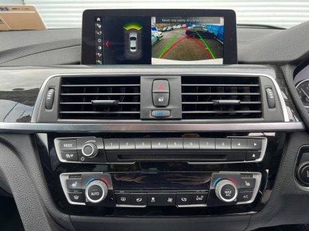 2018 BMW 3 Series 330e M-SPORT COMPETITION 2.0 HYBRID // LEATHER POWERED & HEATED M-SPORT SEATS // SERVICE HISTORY // BLIND SPOT MONITOR €22,900 thumbnail