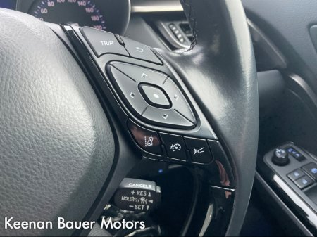 2018 Toyota C-HR HYBRID SOL 4DR AUTO €21,500 thumbnail