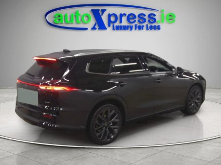 2025 Toyota Crown - photo 6