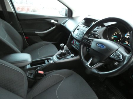 2015 Ford Focus - thumbnail 14