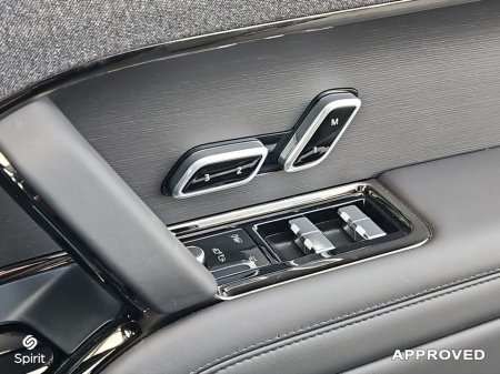 2025 Land Rover Range Rover Sport 3.0 PHEV 460PS R-Dynamic SE €124,950 thumbnail