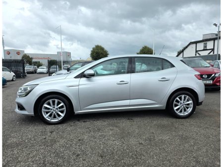 2017 Renault Megane DYNAMIQUE NAV 5DR ** IRISH CAR ** HALF LEATHER ** SAT NAV ** APPLE/ANDROID CAR PLAY ** SUPERB VALUE ** €8,995