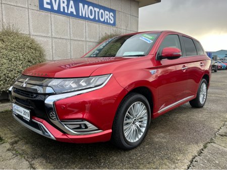 2019 Mitsubishi Outlander G 4WD AUTOMATIC 2.4 PETROL PLUG IN HYBRID //HIGH SPEC//HALF LEATHER SEATS//HEATED SEATS AND STEERING WHEEL//REVERSE CAMERA//KEYLESS ENTRY// €22,950 thumbnail