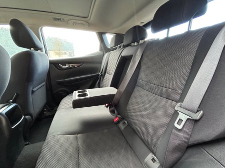 2016 Nissan Qashqai - thumbnail 11