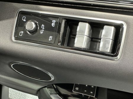 2020 Land Rover Range Rover Sport HSE Dynamic Black Edition P400e €50,800 thumbnail