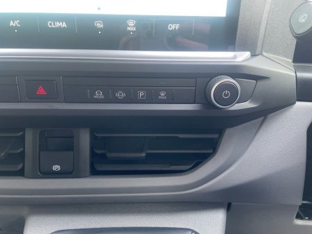 2025 Volkswagen Transporter  €36,475 thumbnail