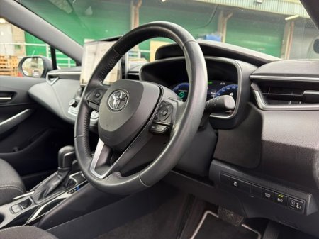 2025 Toyota Corolla - thumbnail 11