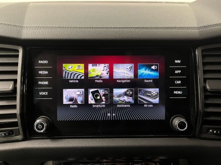 2023 Skoda Kodiaq Sportline 7 Seat DSG 2.0TDI 150BHP - Reversing Camera - Panoramic Sunroof - Climate Control - Heated Seats - Keyless Start - Apple CarPlay/Android Auto €51,950 thumbnail