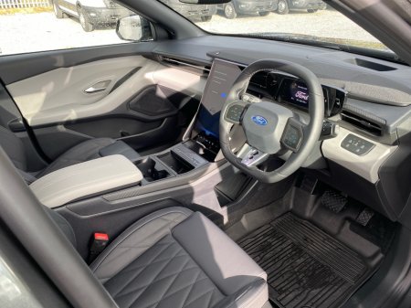 2026 Ford Capri - thumbnail 7