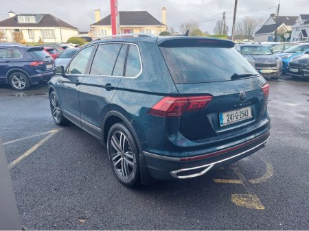 2024 Volkswagen Tiguan - thumbnail 4