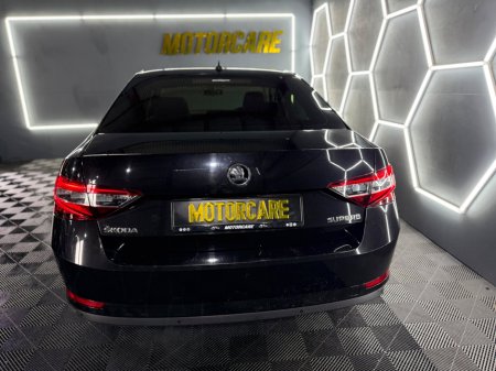 2016 Skoda Superb - thumbnail 10