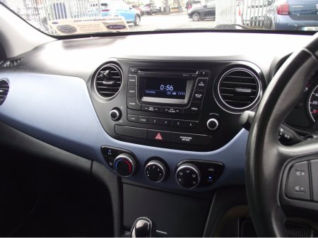 2015 Hyundai i10 1.0 DELUXE AUTO 5DR thumbnail