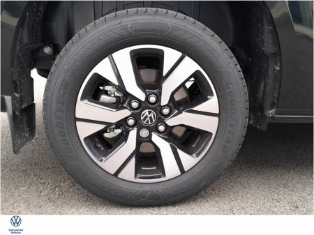 2025 Volkswagen Transporter TRANSPORTER TL LWB30 150HP M6F €46,400 thumbnail