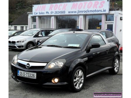 2005 Opel Tigra SPORT 1.4 16V 2DR.....LOW MILEAGE......NCT 12/24.....TAXED 05/24 €2,995