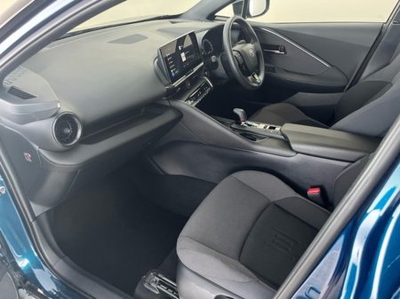 2024 Toyota C-HR - thumbnail 6