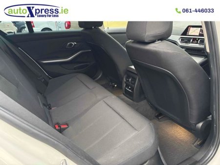 2019 BMW 3 Series - thumbnail 4