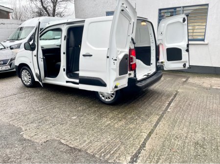 2022 Opel Combo L1H1 1.5 CDTI 100PS DIESEL 6SPEED MANUAL MY22 SWB €13,000 thumbnail