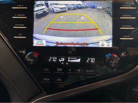 2020 Toyota Camry - thumbnail 16