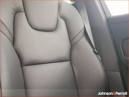 2022 Volvo XC60 B4 197bhp Diesel MHEV Momentum (Two Year Volvo Selekt Warranty + Two Year Volvo Service Plan) €46,900 thumbnail