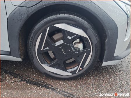 2025 Kia EV4 EV4 5 HB EARTH K3 LR 5DR AUTO thumbnail