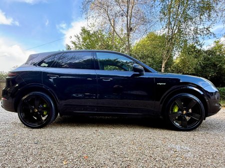2020 Porsche Cayenne 3.0 V6 HYBRID *F.PORSCHE.S.H* €55,950