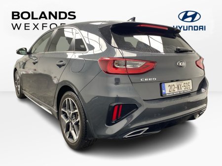 2021 Kia Ceed - thumbnail 2