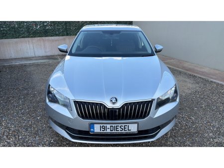 2019 Skoda Superb - thumbnail 5