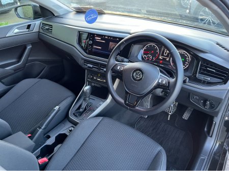 2019 Volkswagen Polo COMFORTLINE AUTOMATIC 1.0 PETROL //REVERSE CAMERA//CARPLAY// €15,950 thumbnail