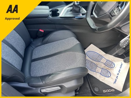 2019 Peugeot 5008 - thumbnail 18