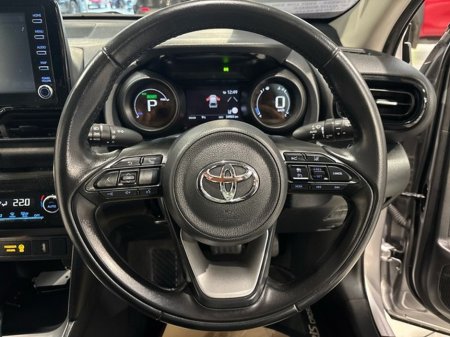 2023 Toyota Yaris Cross LUNA HYBRID 4DR AUTO €27,950 thumbnail