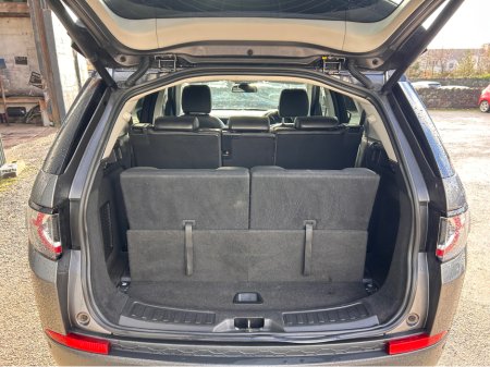 2017 Land Rover Discovery TD4 180 PS HSE BLACK EDITION 2.0 180PS 7SEATS AU €19,950 thumbnail